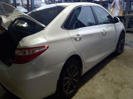 2016 TOYOTA CAMRY WHITE, 070, SE, 2.5L, AT.  Z24924